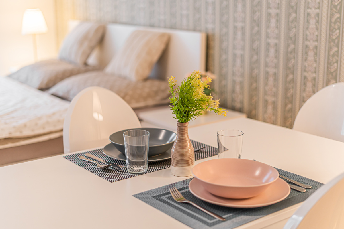 second bedroom table detail.jpeg
